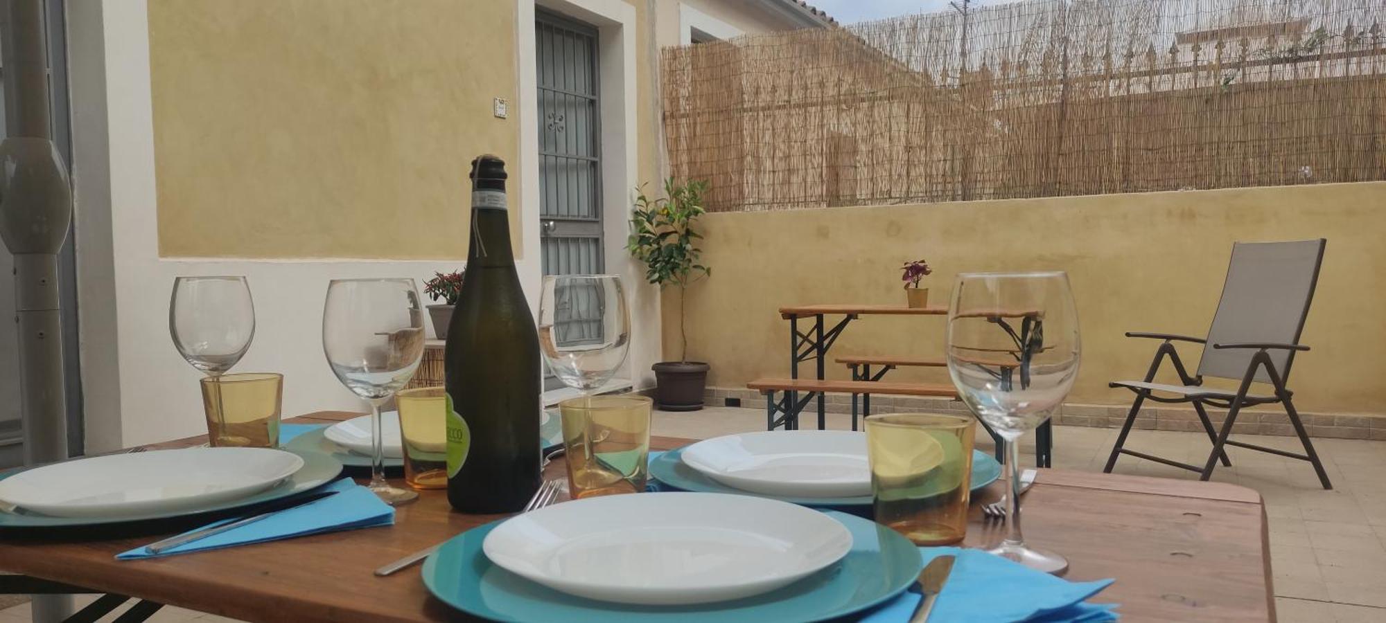 Team019 Casa Bruno Terrace & Sicilian Charm Apartment คาตาเนีย ภายนอก รูปภาพ