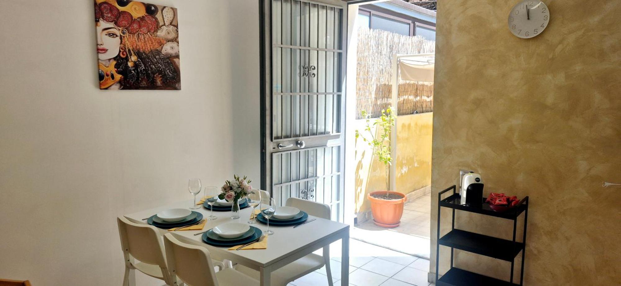 Team019 Casa Bruno Terrace & Sicilian Charm Apartment คาตาเนีย ภายนอก รูปภาพ